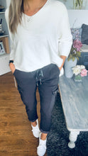 Load image into Gallery viewer, Stephie Magic Cargo Trousers in Black
